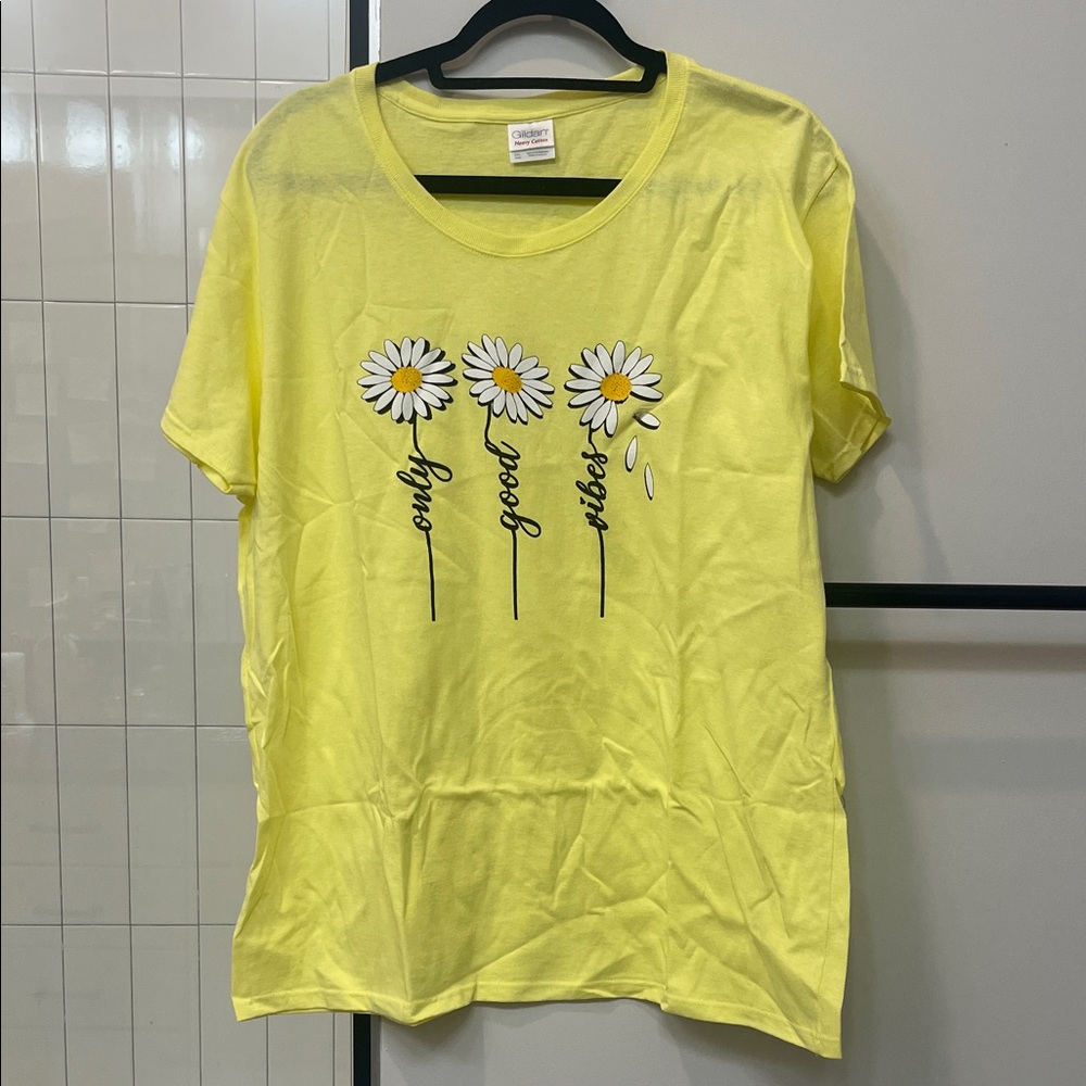 Gildan Yellow Tee with Daisy Graphic